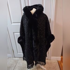 Black Faux Fur Women's Hooded  Cape